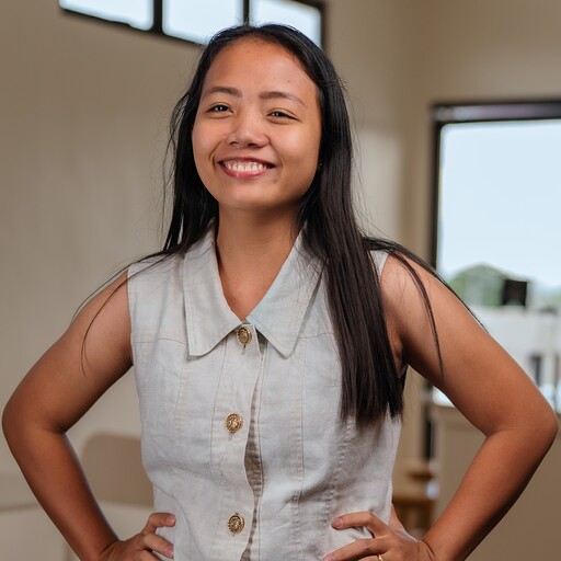 Rhea Jane Escalona smiling